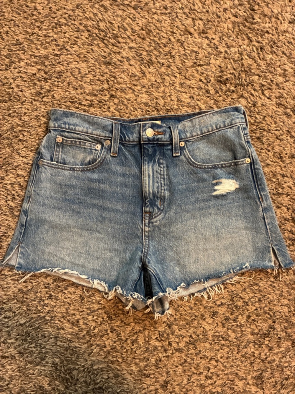Madewell relaxed denim shorts -size 26